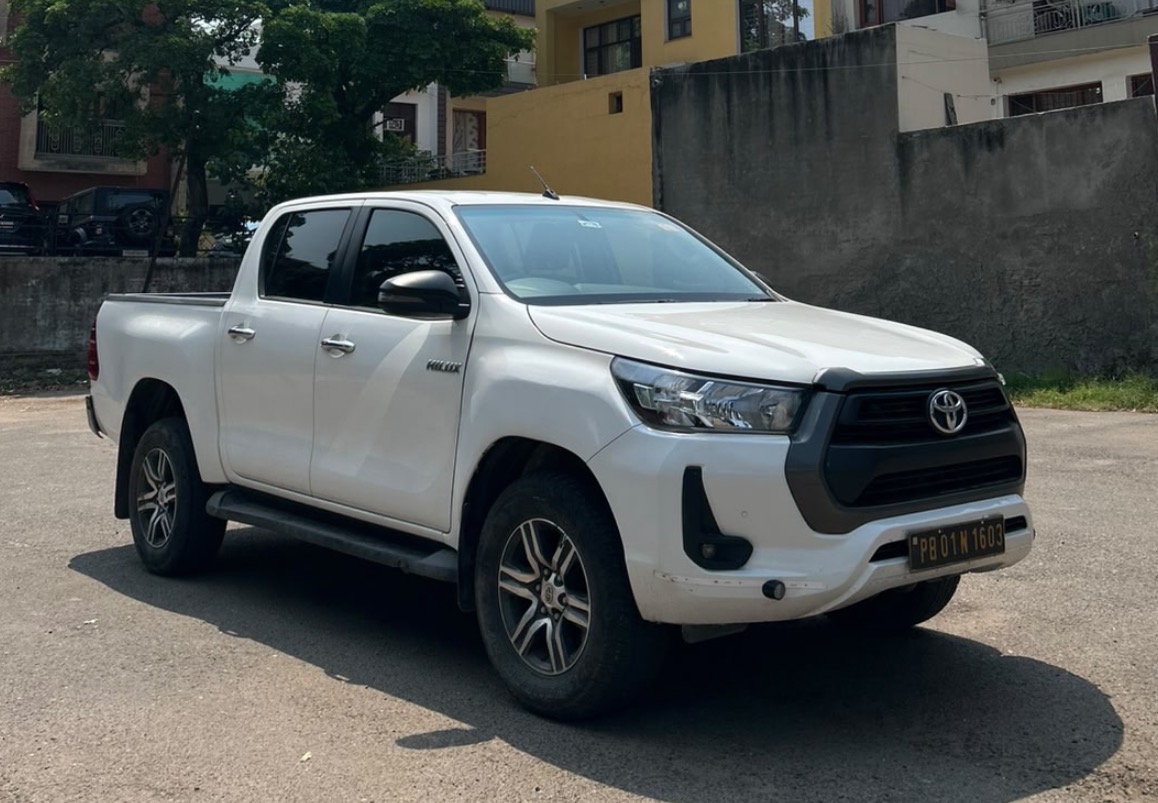 Toyota Hilux 4X4 AT