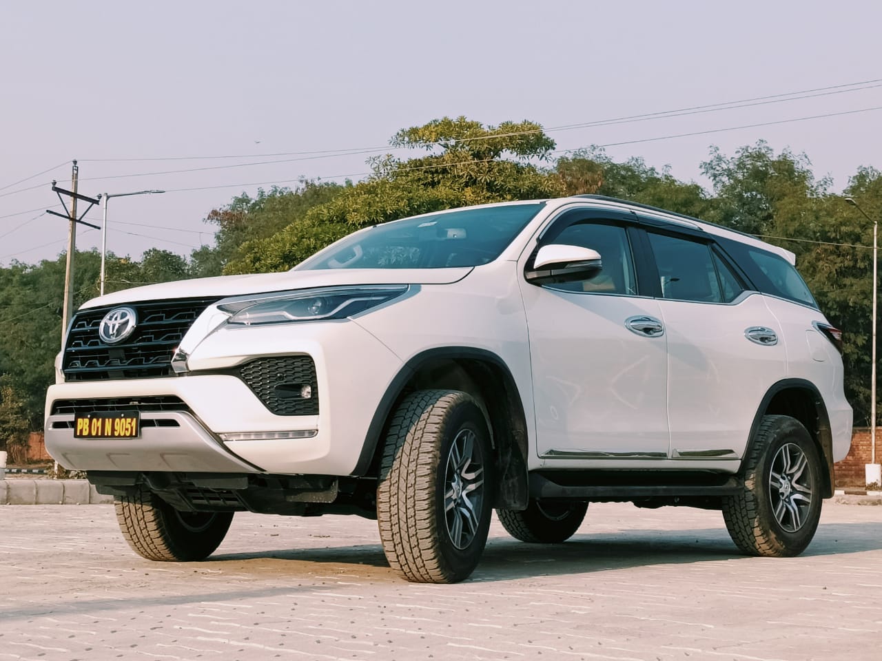 Toyota Fortuner 4x2 Automatic Diesel Rent in Chandigarh, Punjab, Haryana, Himachal, Leh-Ladakh & Delhi Airport |🚗